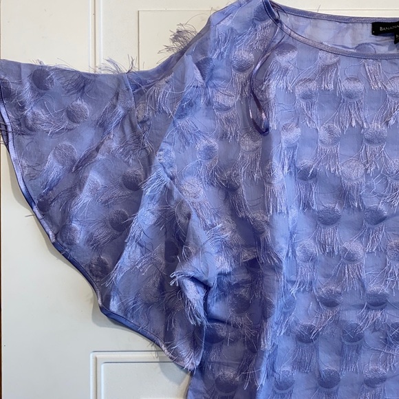 NWT Banana Republic Satin Trim Flutter Sleeve Eyelash Top - Picture 2 of 7